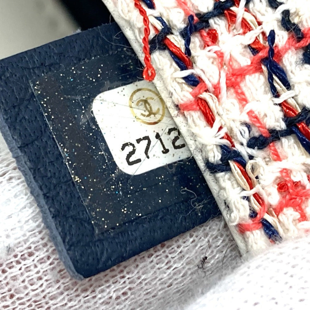 Chanel Red Color White Tweed Leather Pochette Shoulder Bag (Pre-Owned)