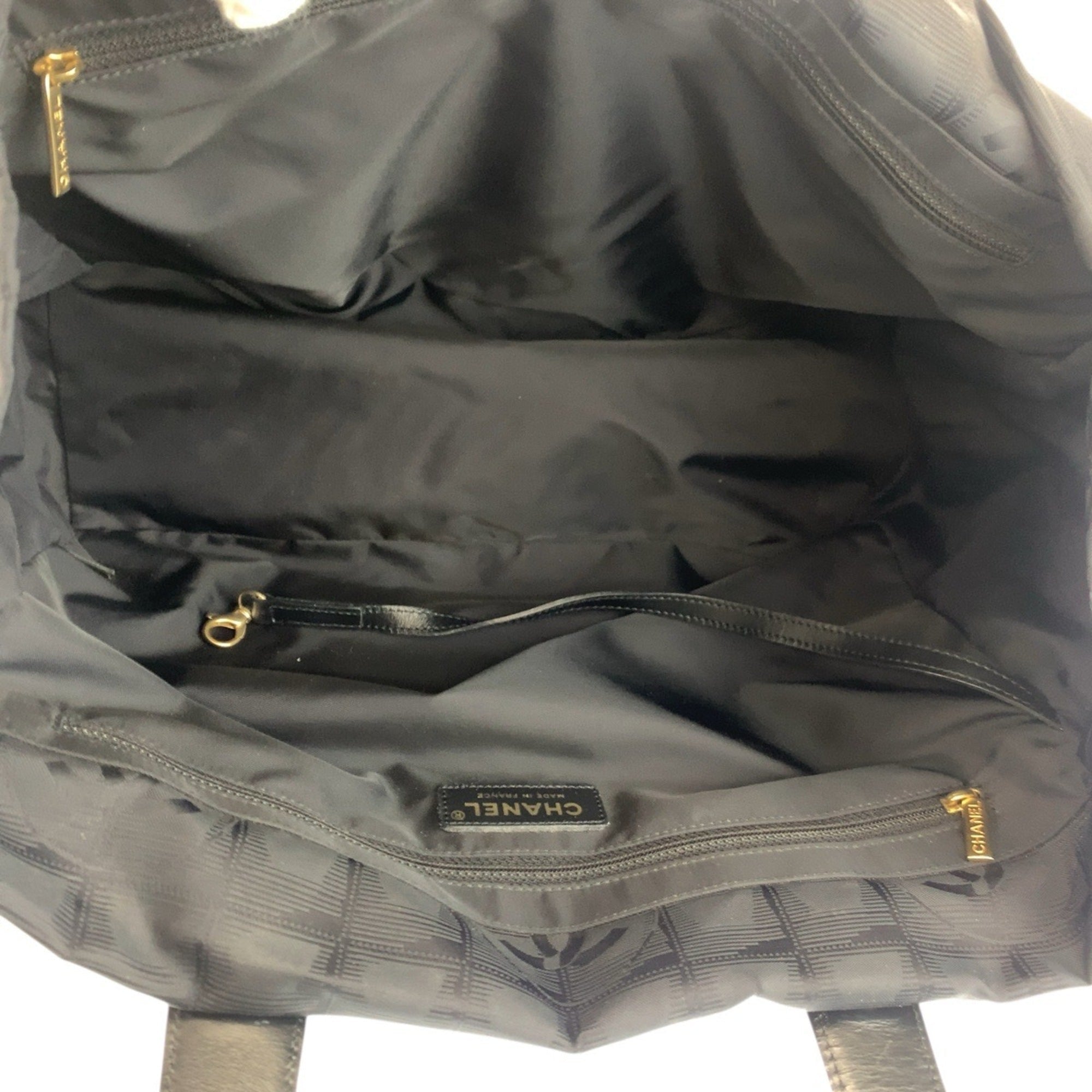 Chanel Black Nylon Leather Shoulder Bag Tote Bag (Pre-Owned)