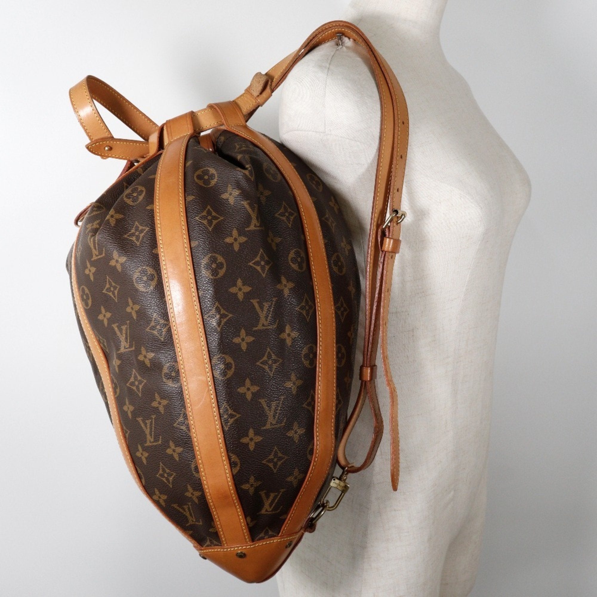 Louis Vuitton Brown Monogram Monogram Shoulder Bag (Pre-Owned)
