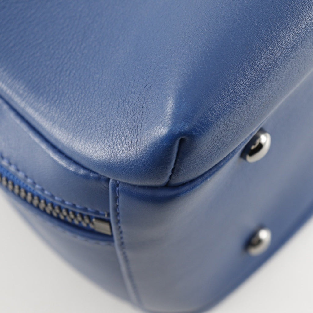 Chanel Blue Leather Handbag (Pre-Owned)