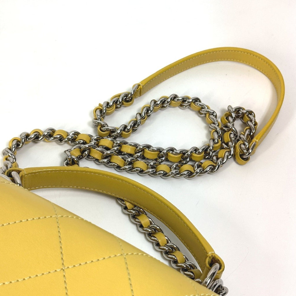 Chanel Yellow Leather Shoulder Bag (Pre-Owned)