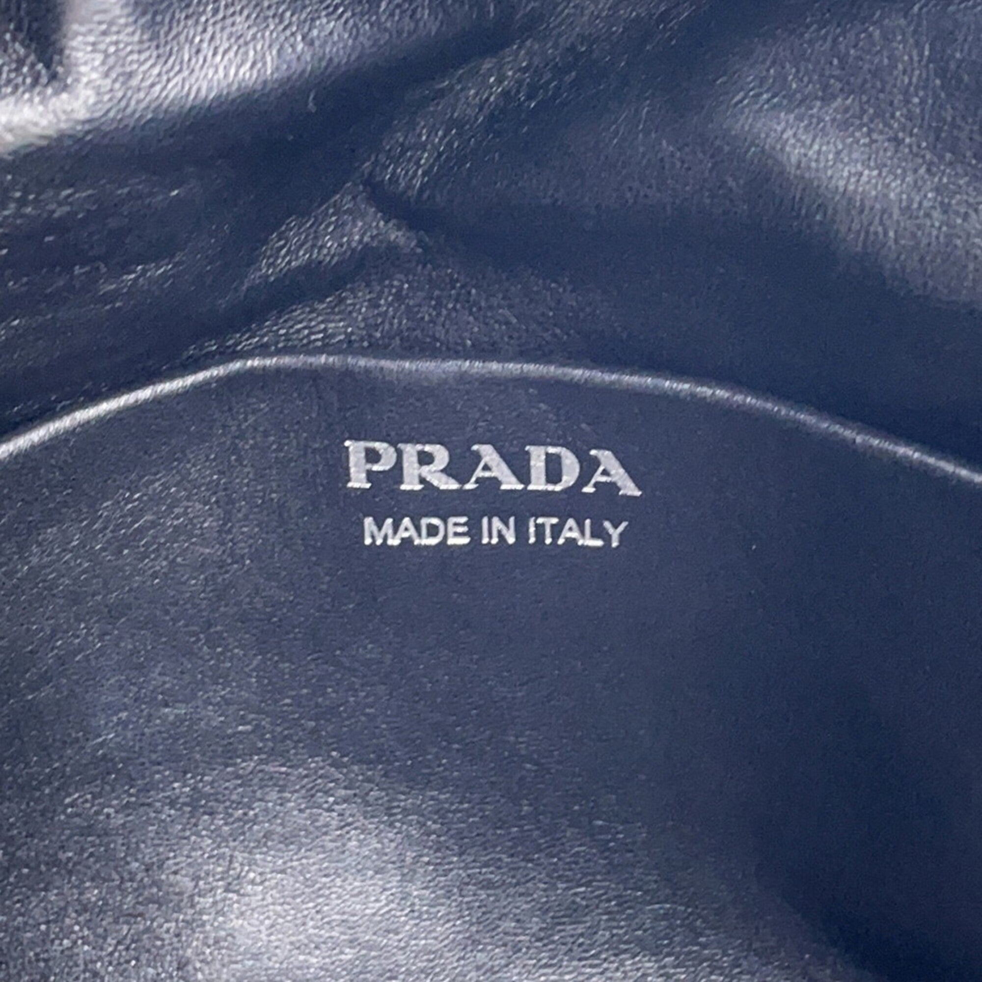 Prada White Leather Handbag (Pre-Owned)