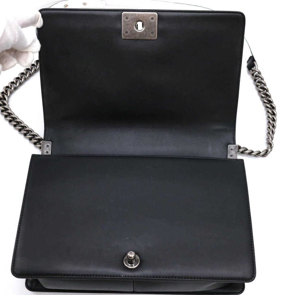 Chanel Boy Chanel Black White Leather Shoulder Bag (Pre-Owned)