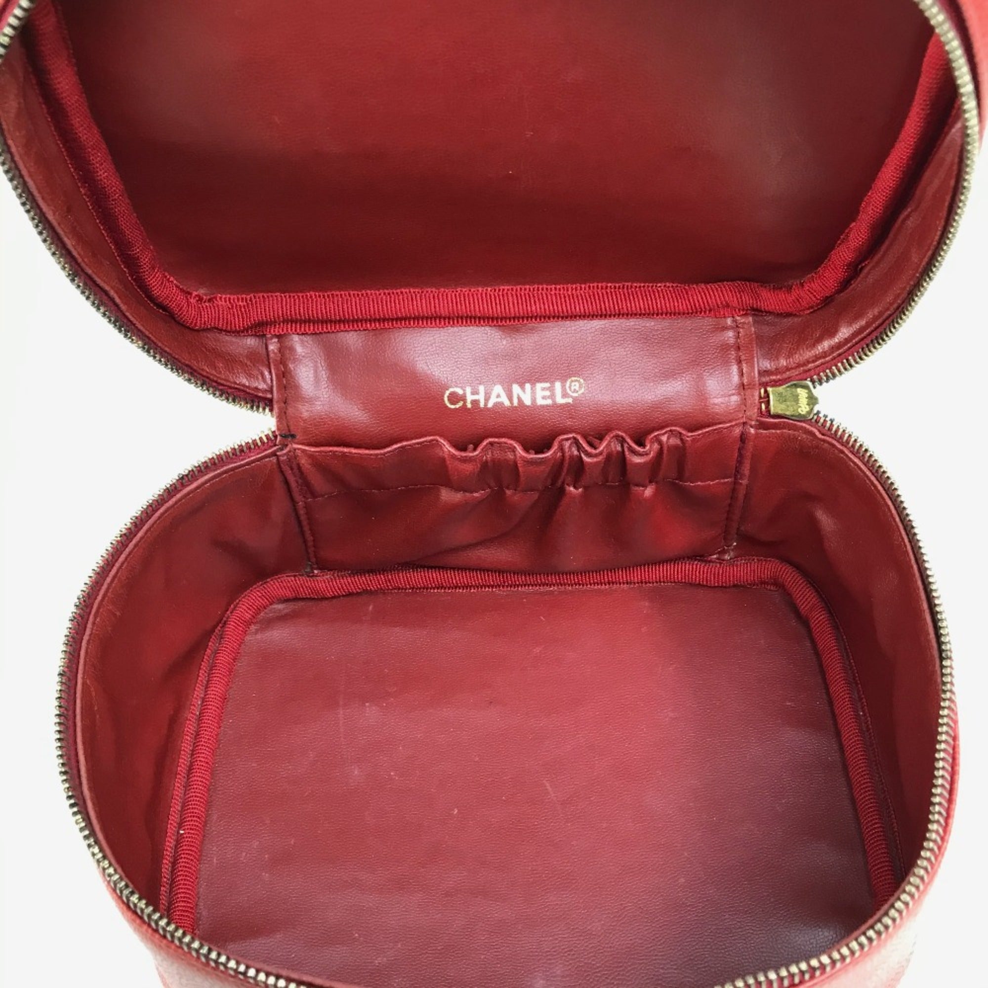 Chanel Red Leather Handbag (Pre-Owned)