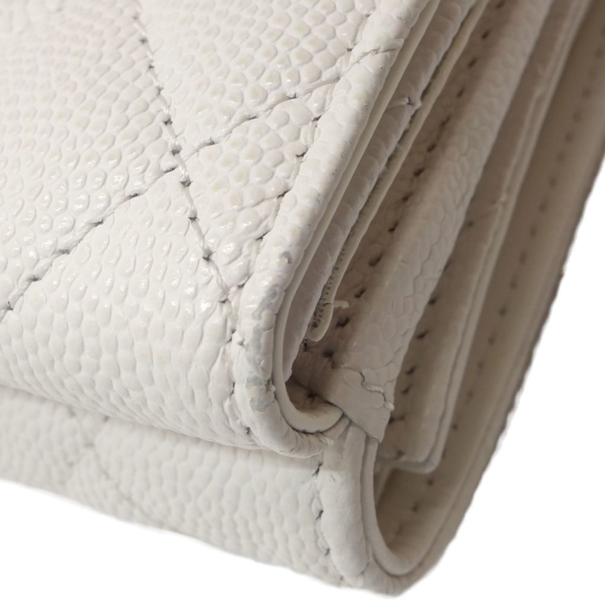 Chanel White Grained Calfskin Wallet (Tri-Fold) (Pre-Owned)