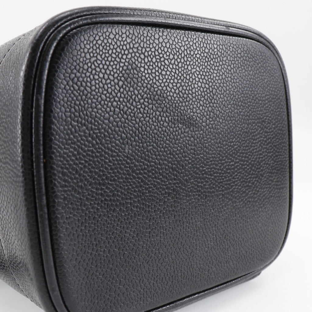 Chanel Caviar Skin Black Caviar Leather Handbag (Pre-Owned)