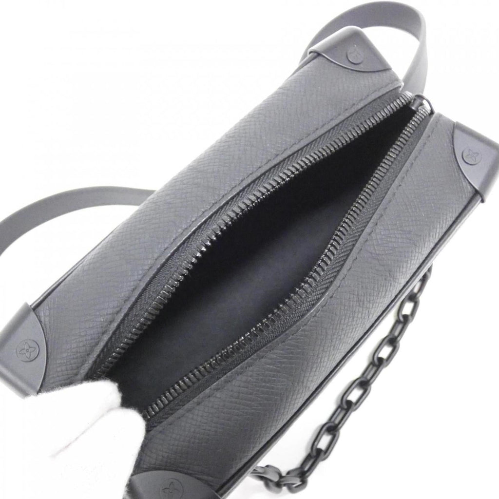 Louis Vuitton Black Leather Shoulder Bag (Pre-Owned)