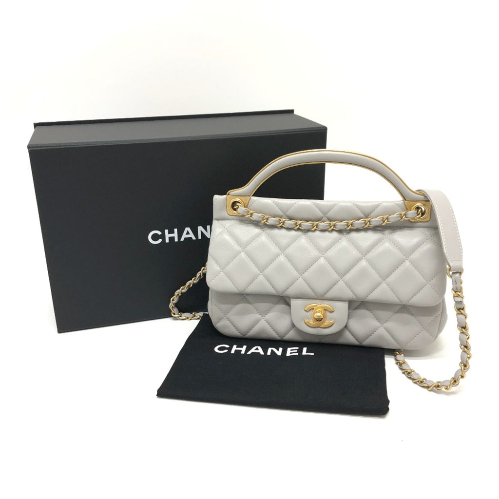 Chanel Gray Leather Shoulder Bag (Pre-Owned)