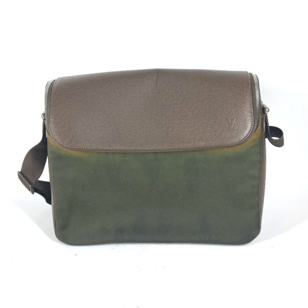 Louis Vuitton Brown Taiga Leather Nylon Messenger Bag Shoulder Bag (Pre-Owned)