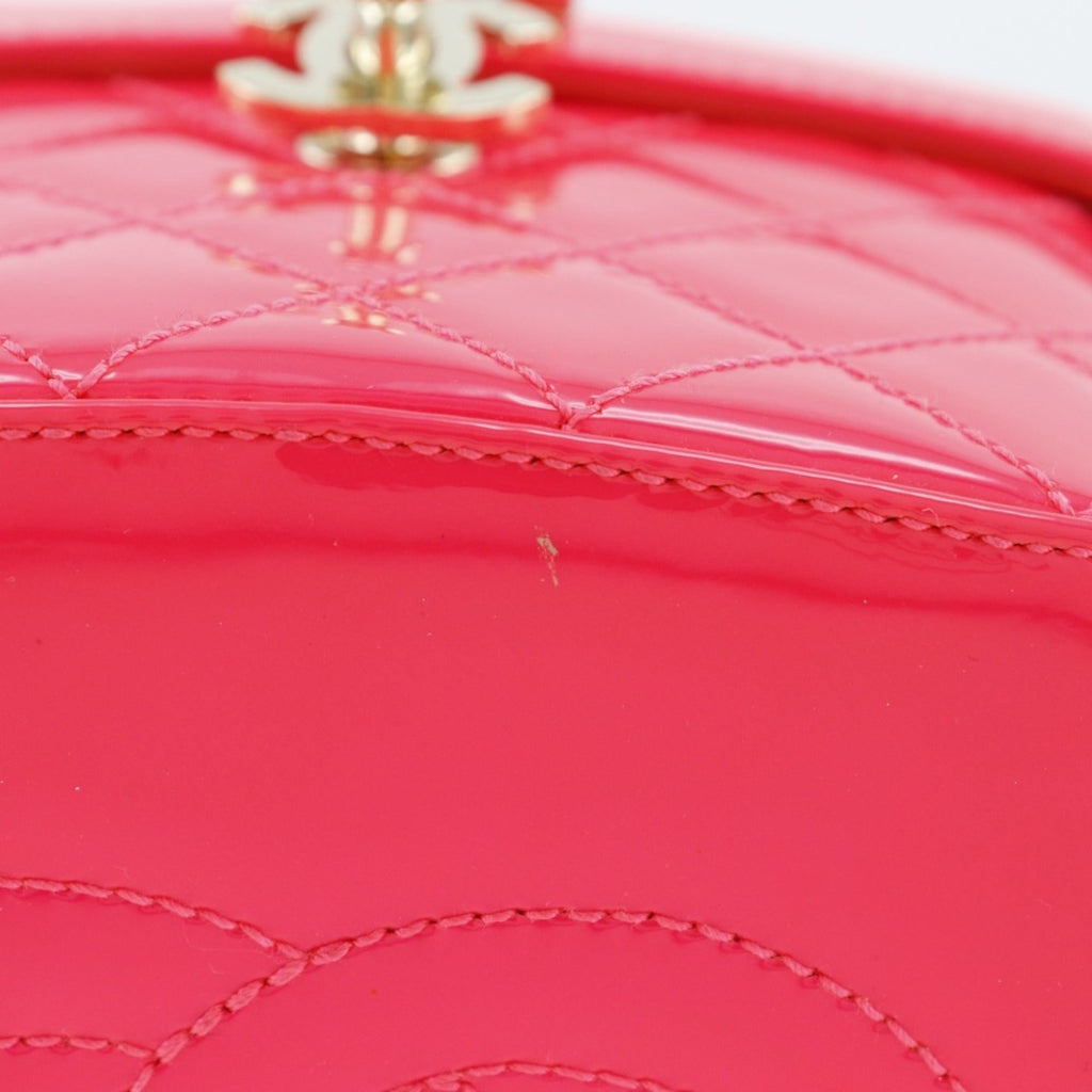Chanel Pink Patent Leather Handbag (Pre-Owned)