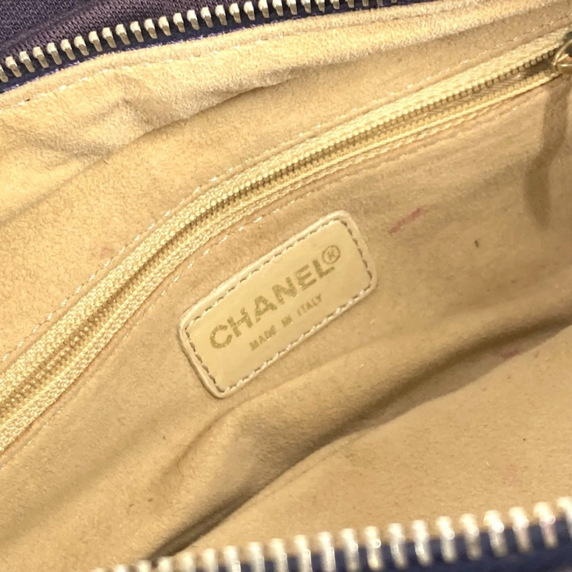 Chanel Purple Jersey Shoulder Bag (Pre-Owned)