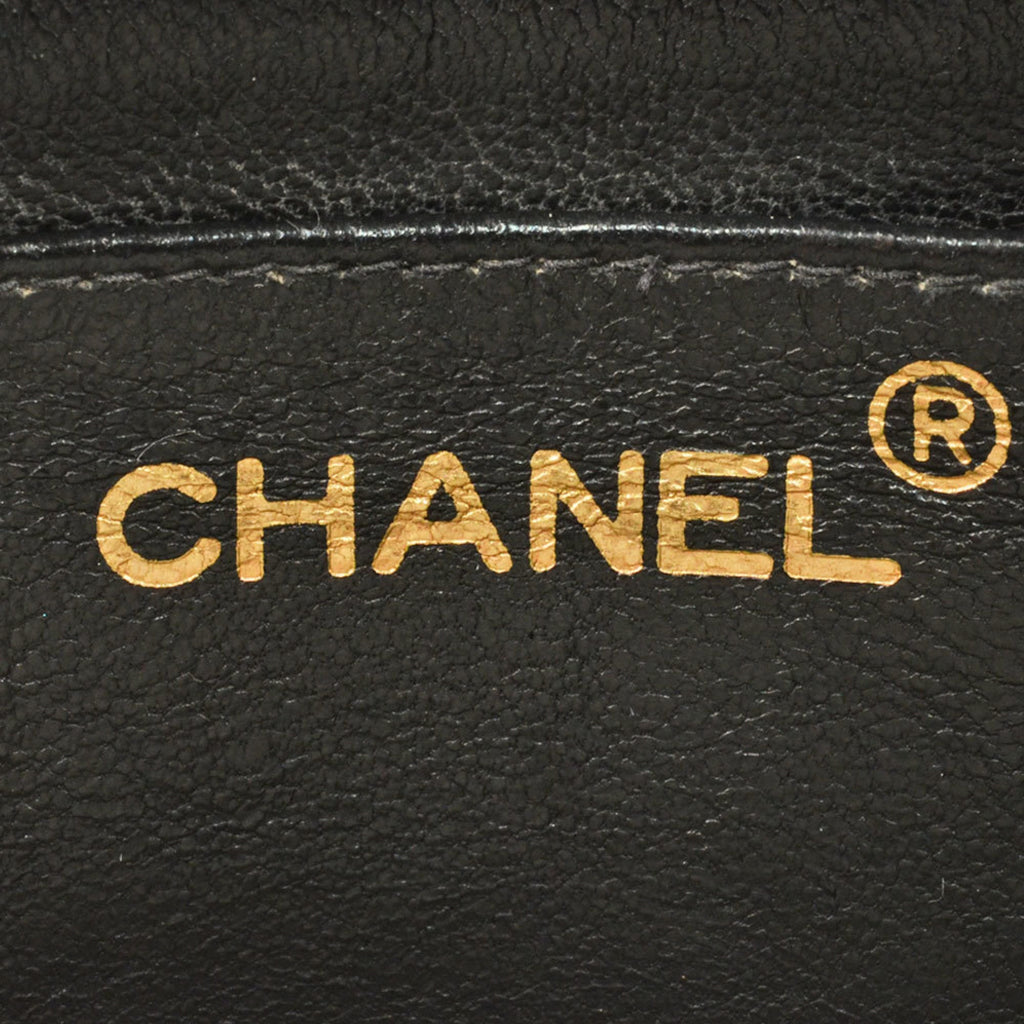 Chanel Black Grained Calfskin Shoulder Bag (Pre-Owned)