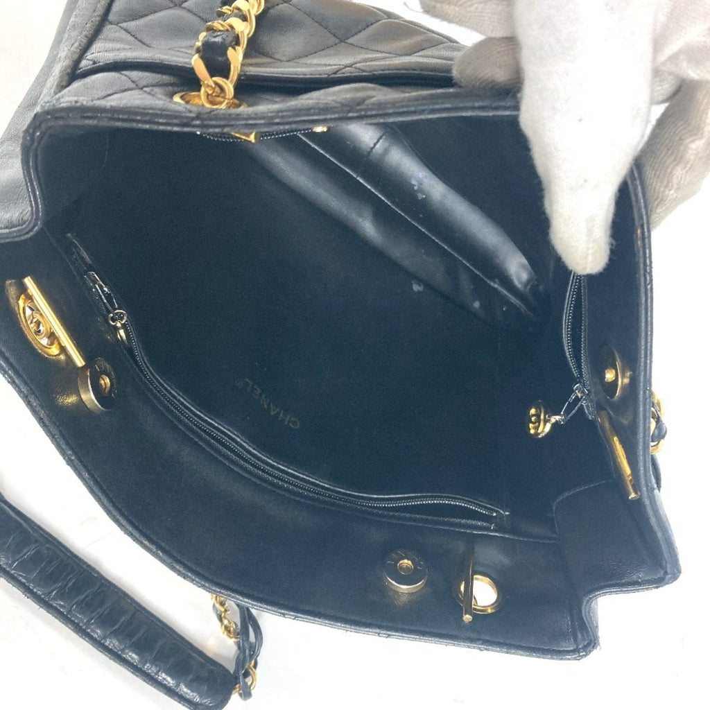 Chanel Black Gold Leather Shoulder Bag Tote Bag (Pre-Owned)