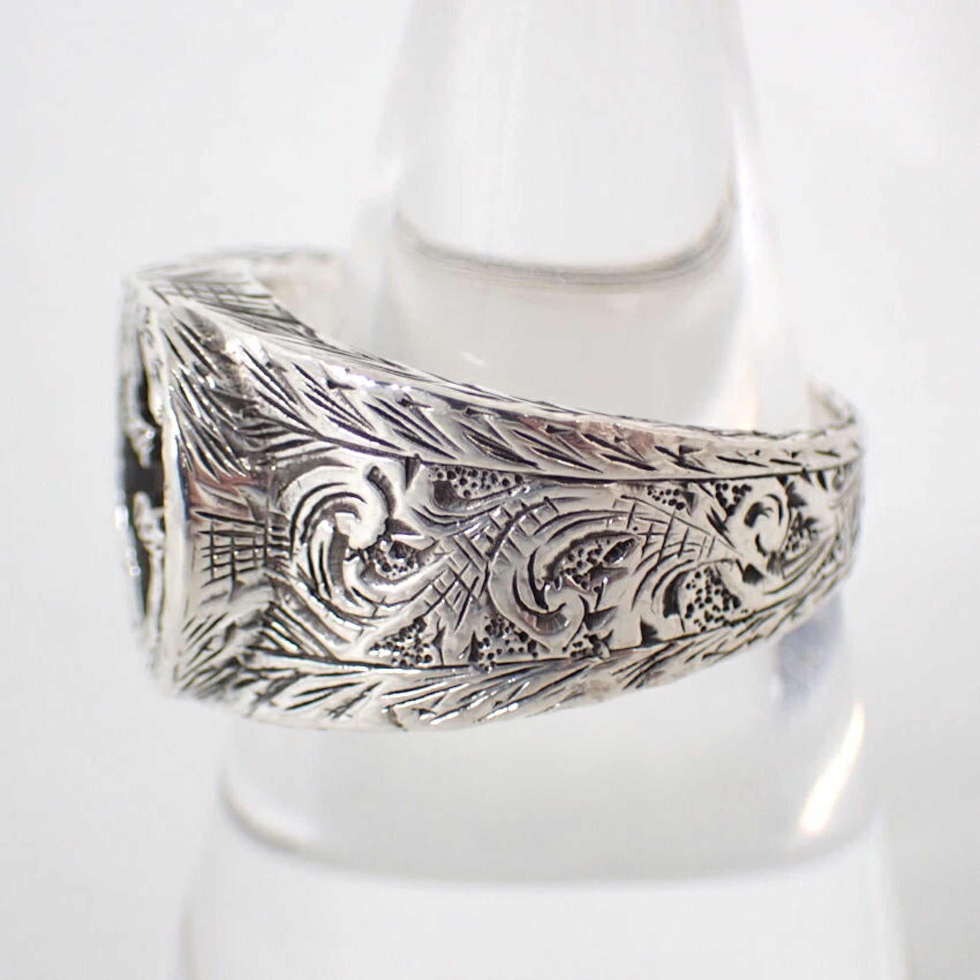 Gucci Sterling Silver 925 Band Ring (Pre-Owned)