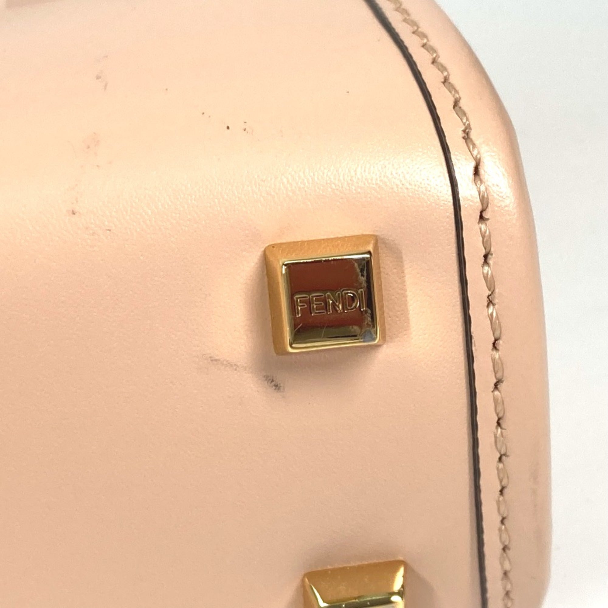 Fendi Beige Leather Handbag (Pre-Owned)
