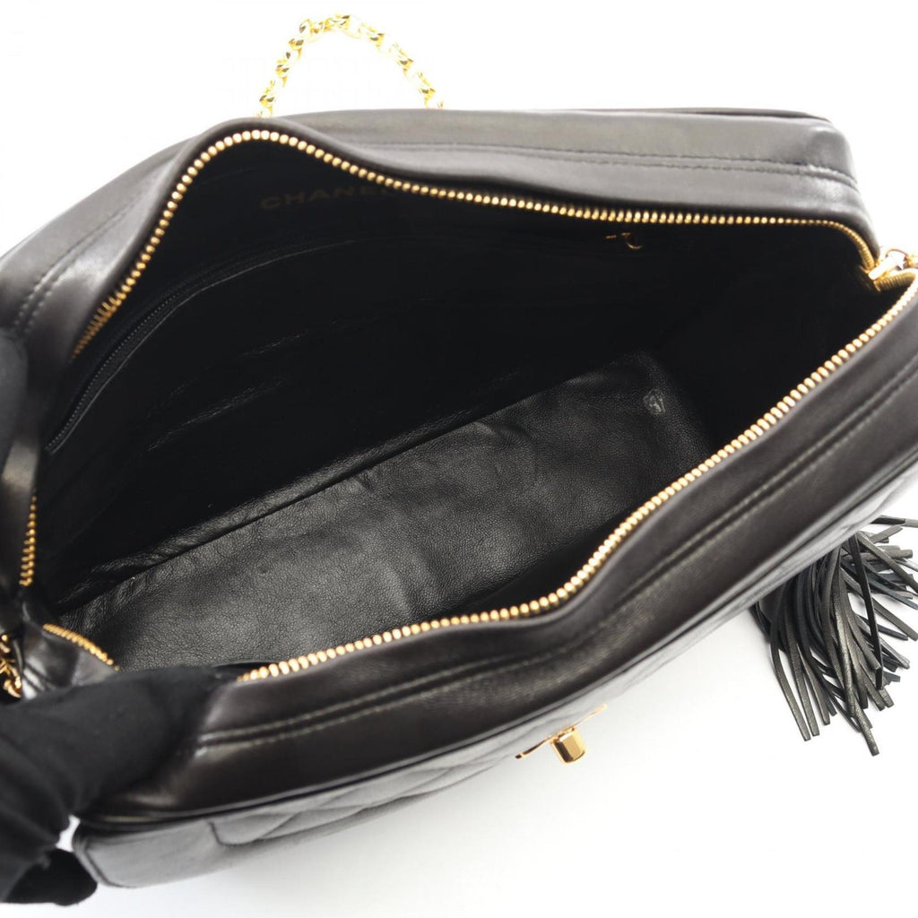 Chanel Black Leather Shoulder Bag (Pre-Owned)