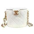 Chanel White Leather Shoulder Bag Vanity Bag (Pre-Owned)