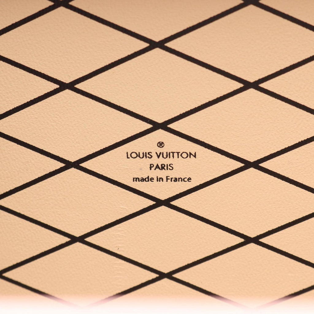 Louis Vuitton Multi-Color Pink Leather Shoulder Bag (Pre-Owned)