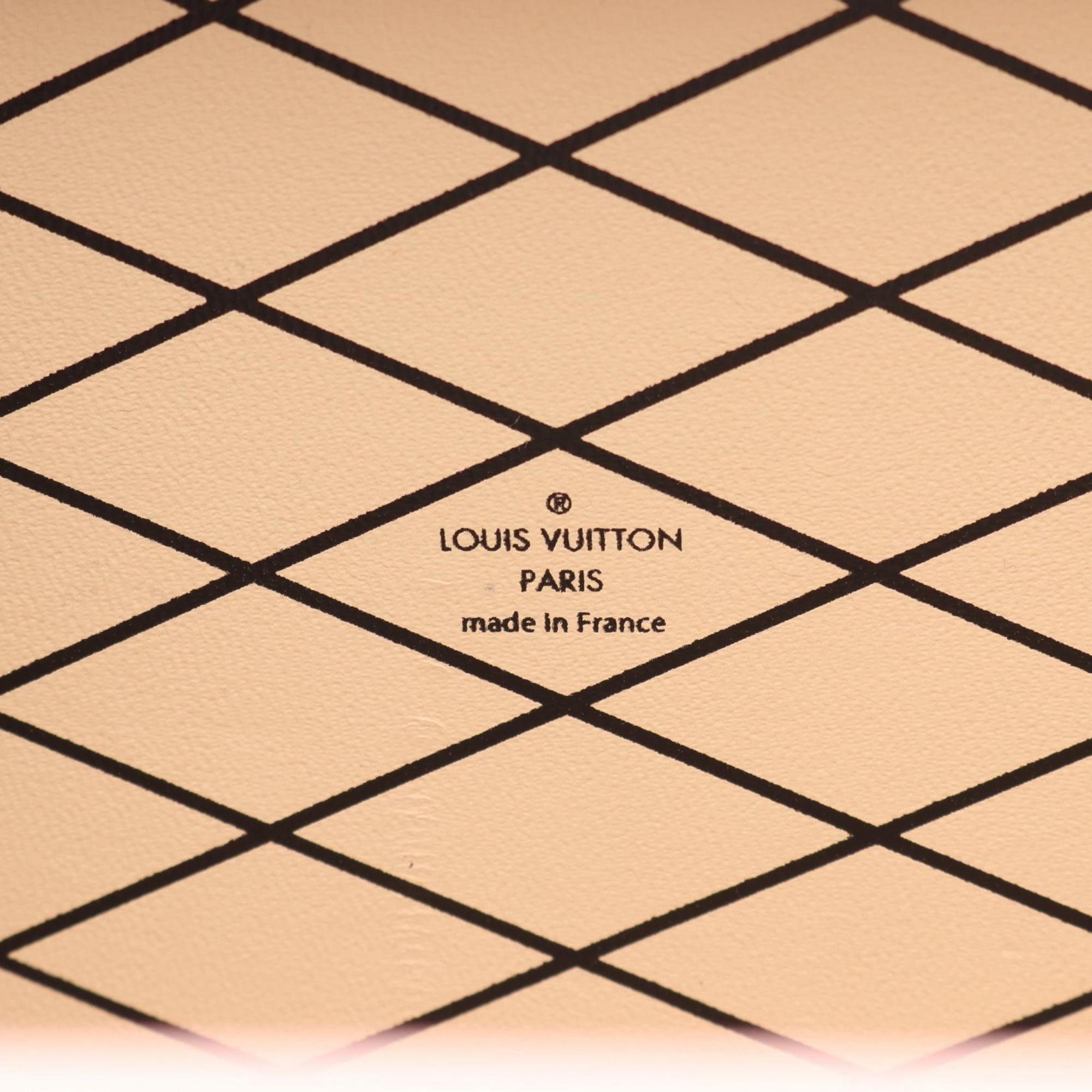 Louis Vuitton Multi-Color Pink Leather Shoulder Bag (Pre-Owned)