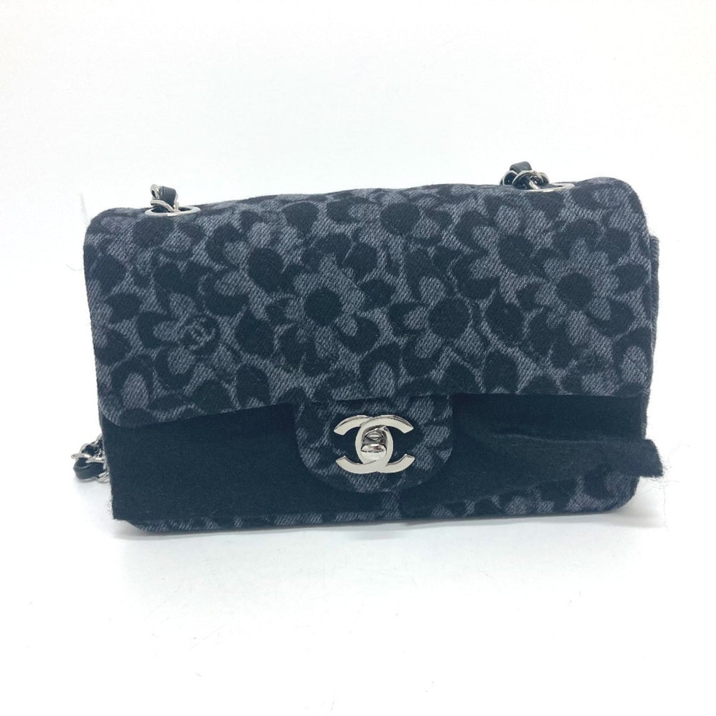 Chanel Black Denim Shoulder Bag (Pre-Owned)