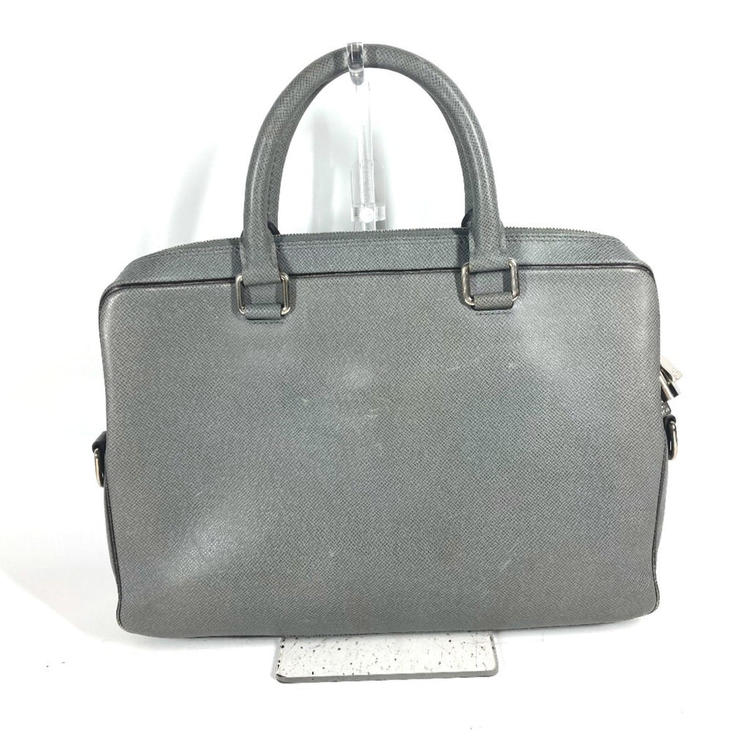 Louis Vuitton Glacier Gray Taiga Leather Leather Briefcase (Pre-Owned)