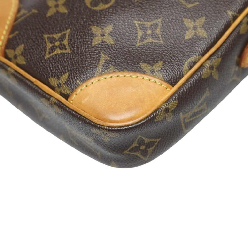 Louis Vuitton Brown Monogram Canvas Shoulder Bag (Pre-Owned)