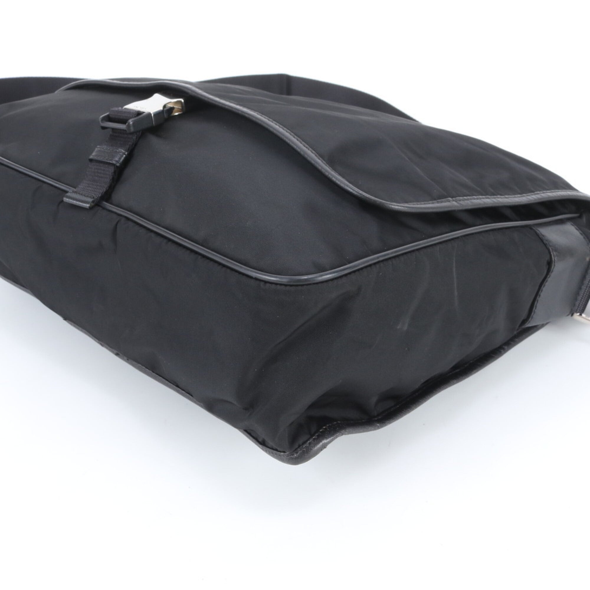 Prada Black Nylon Leather Shoulder Bag (Pre-Owned)