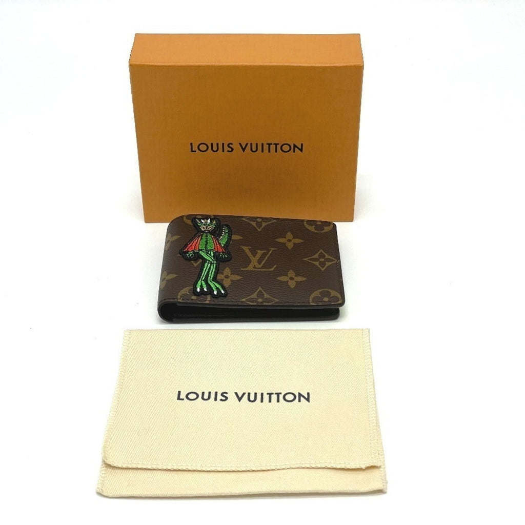 Louis Vuitton Brown Monogram Wallet (Bi-Fold) (Pre-Owned)