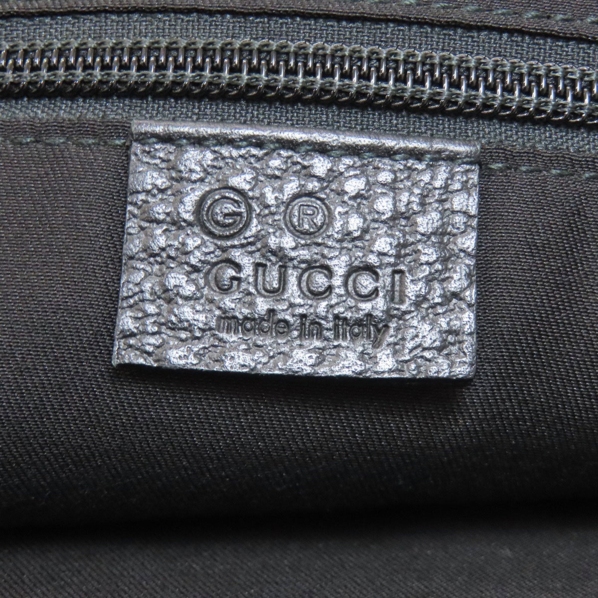 Gucci Black Nylon Shoulder Bag (Pre-Owned)