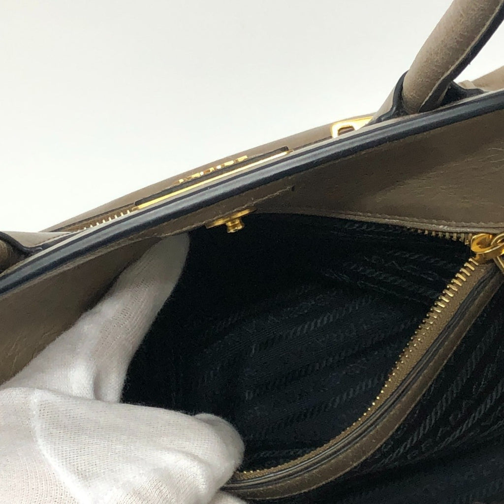 Prada Brown Leather Handbag Shoulder Bag Tote Bag (Pre-Owned)