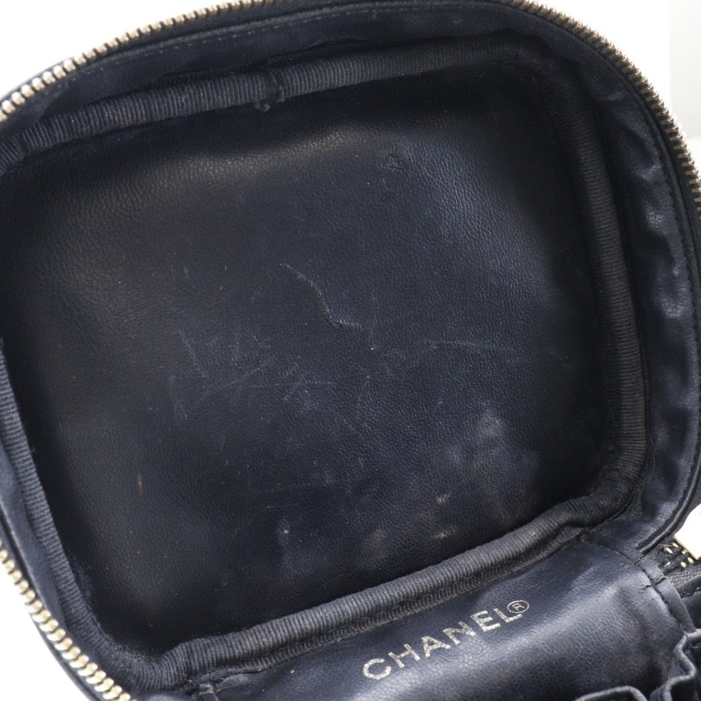 Chanel Caviar Skin Black Caviar Leather Handbag (Pre-Owned)