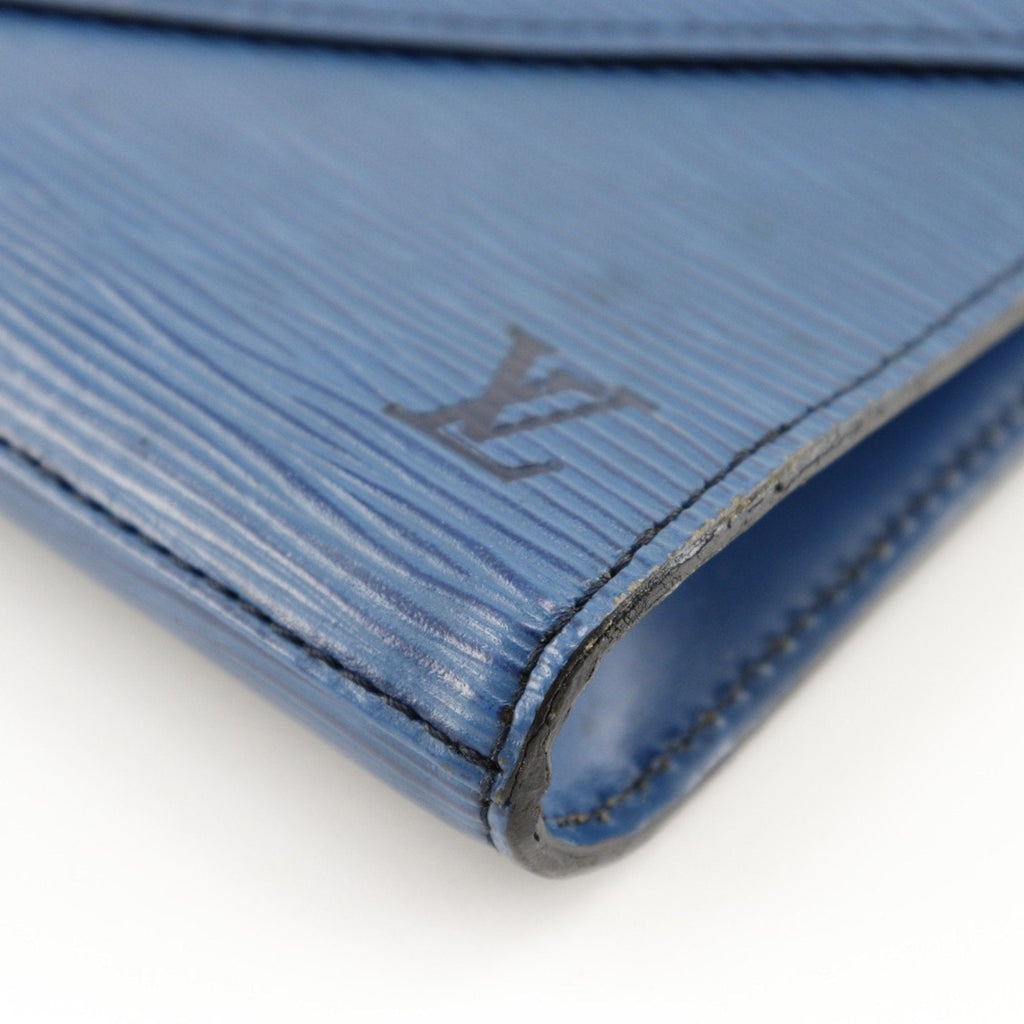 Louis Vuitton Blue Toledo Blue Epi Leather Clutch Bag (Pre-Owned)