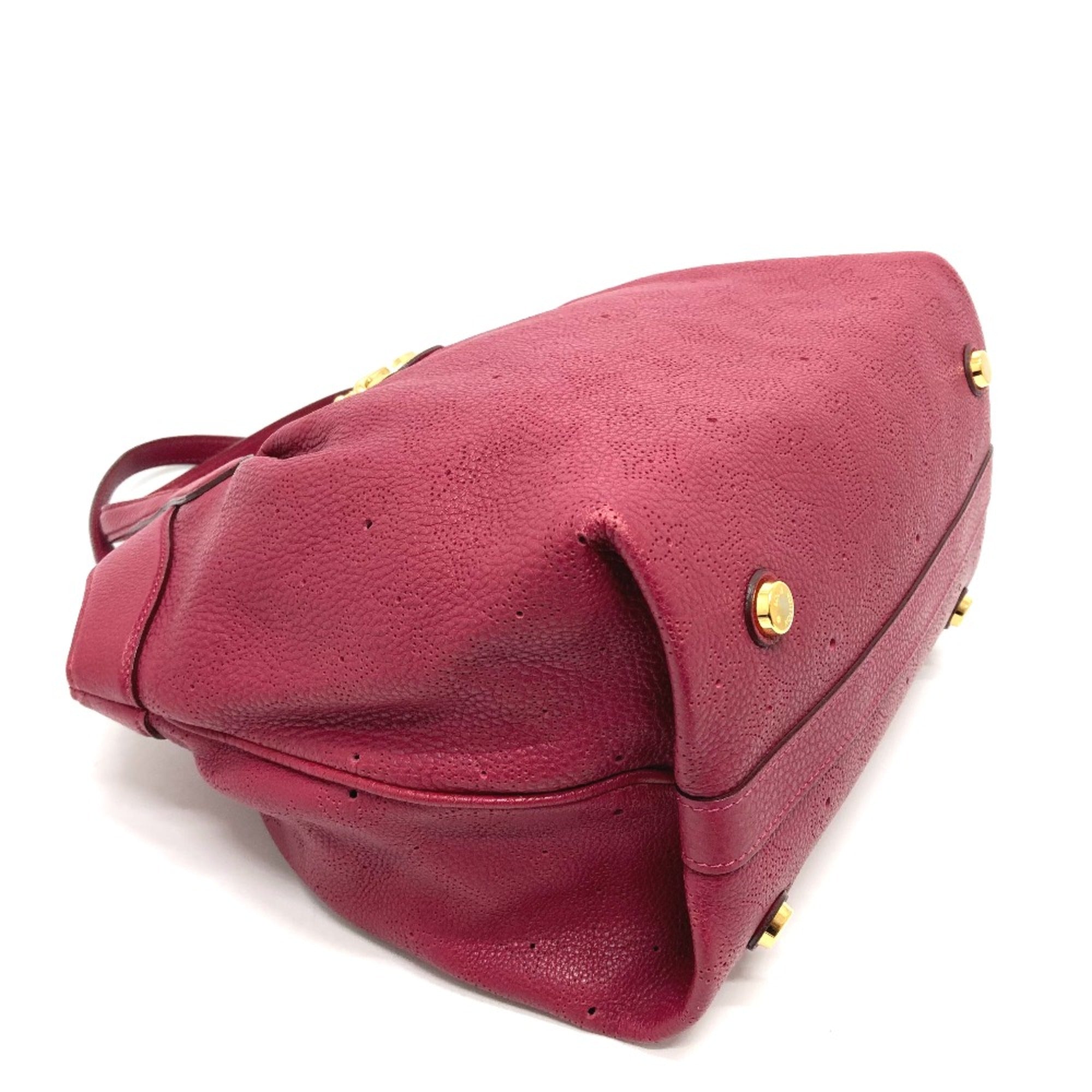 Louis Vuitton Red Other Handbag (Pre-Owned)