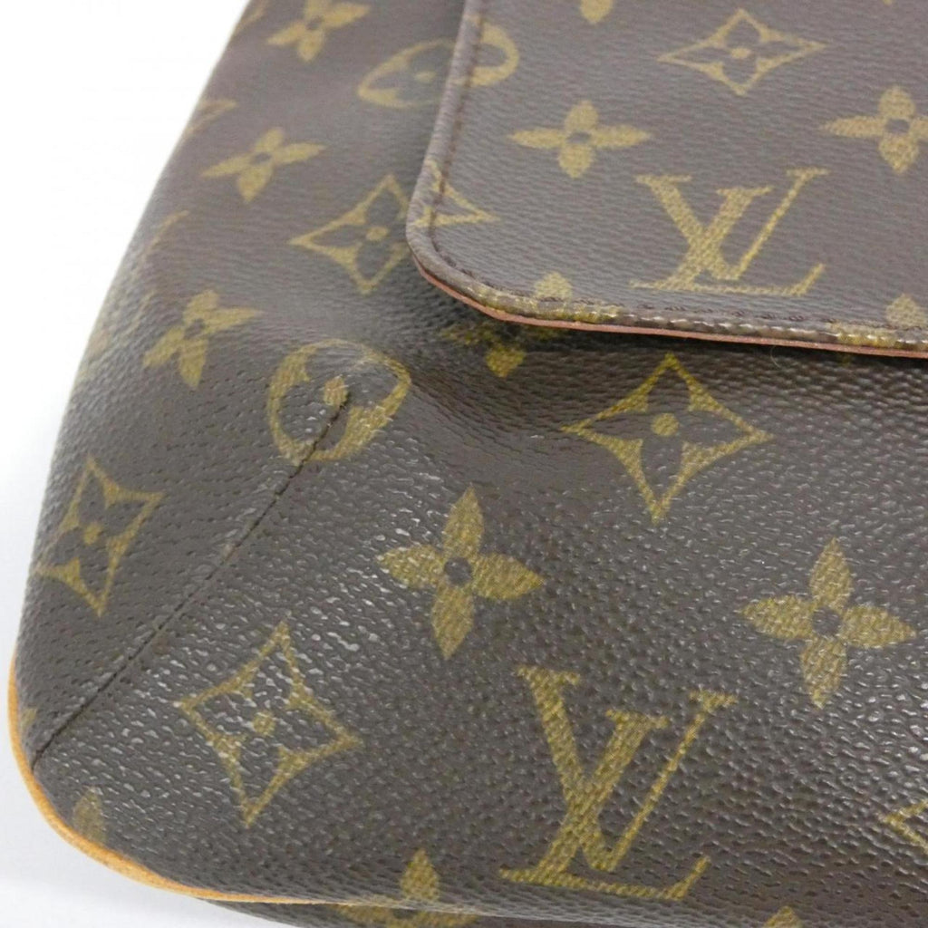Louis Vuitton Marron Coated Canvas Shoulder Bag (Pre-Owned)
