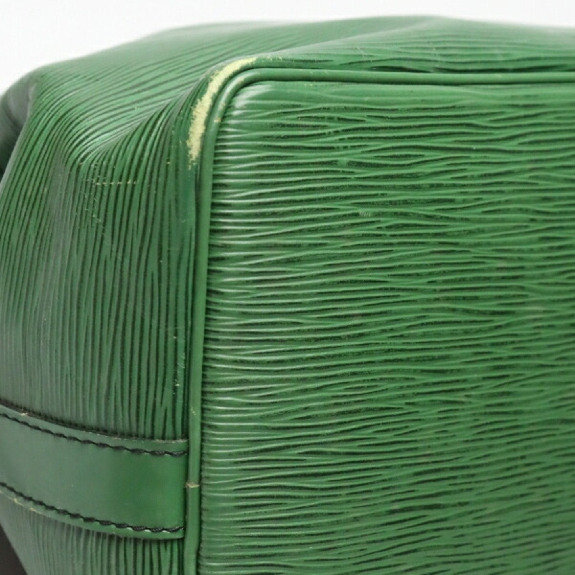 Louis Vuitton Borneo Green Epi Leather Shoulder Bag (Pre-Owned)