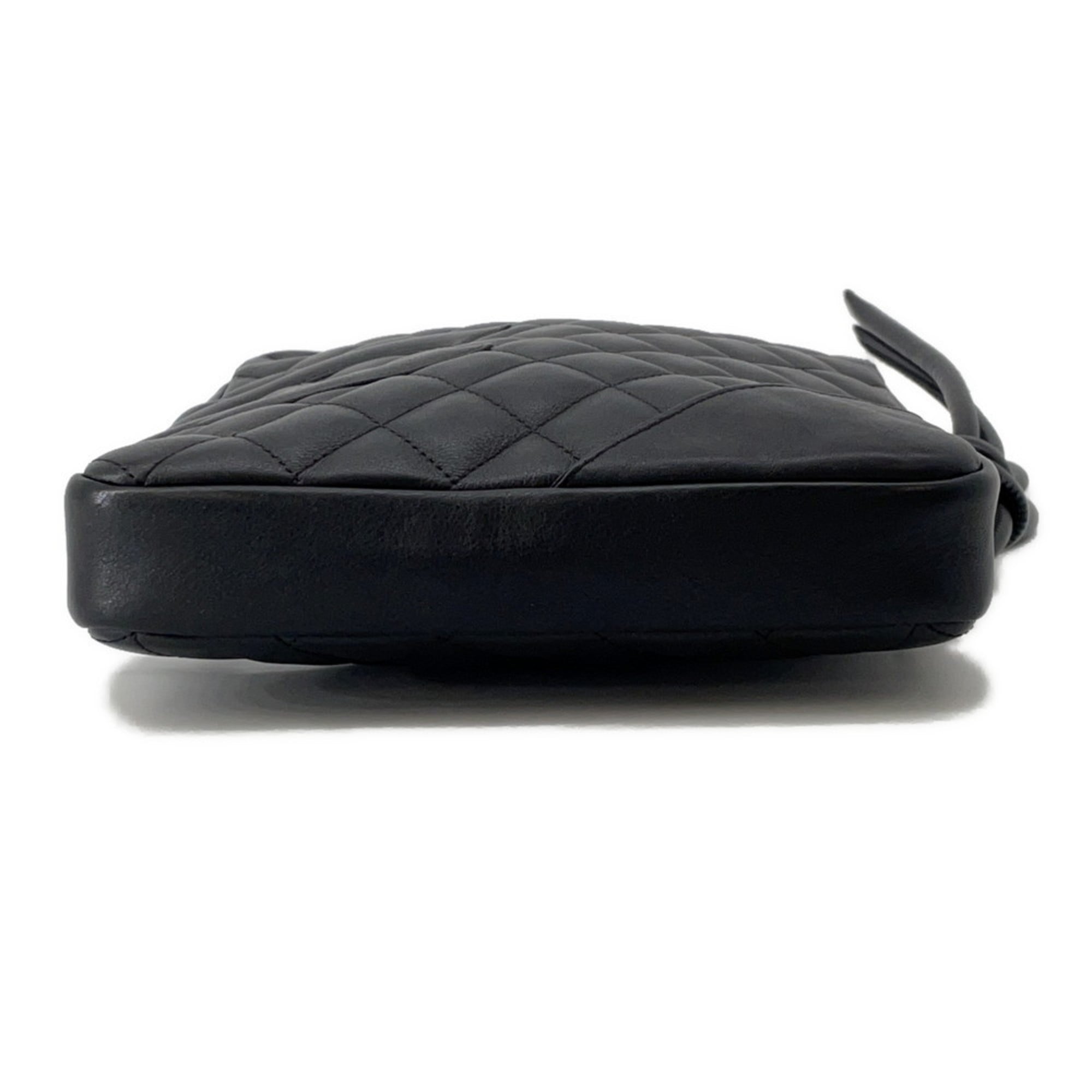 Chanel Black Leather Shoulder Bag (Pre-Owned)