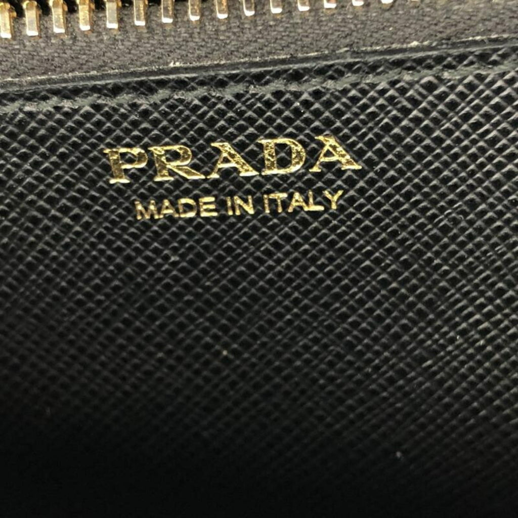 Prada Black Saffiano Long Wallet (Bi-Fold) (Pre-Owned)