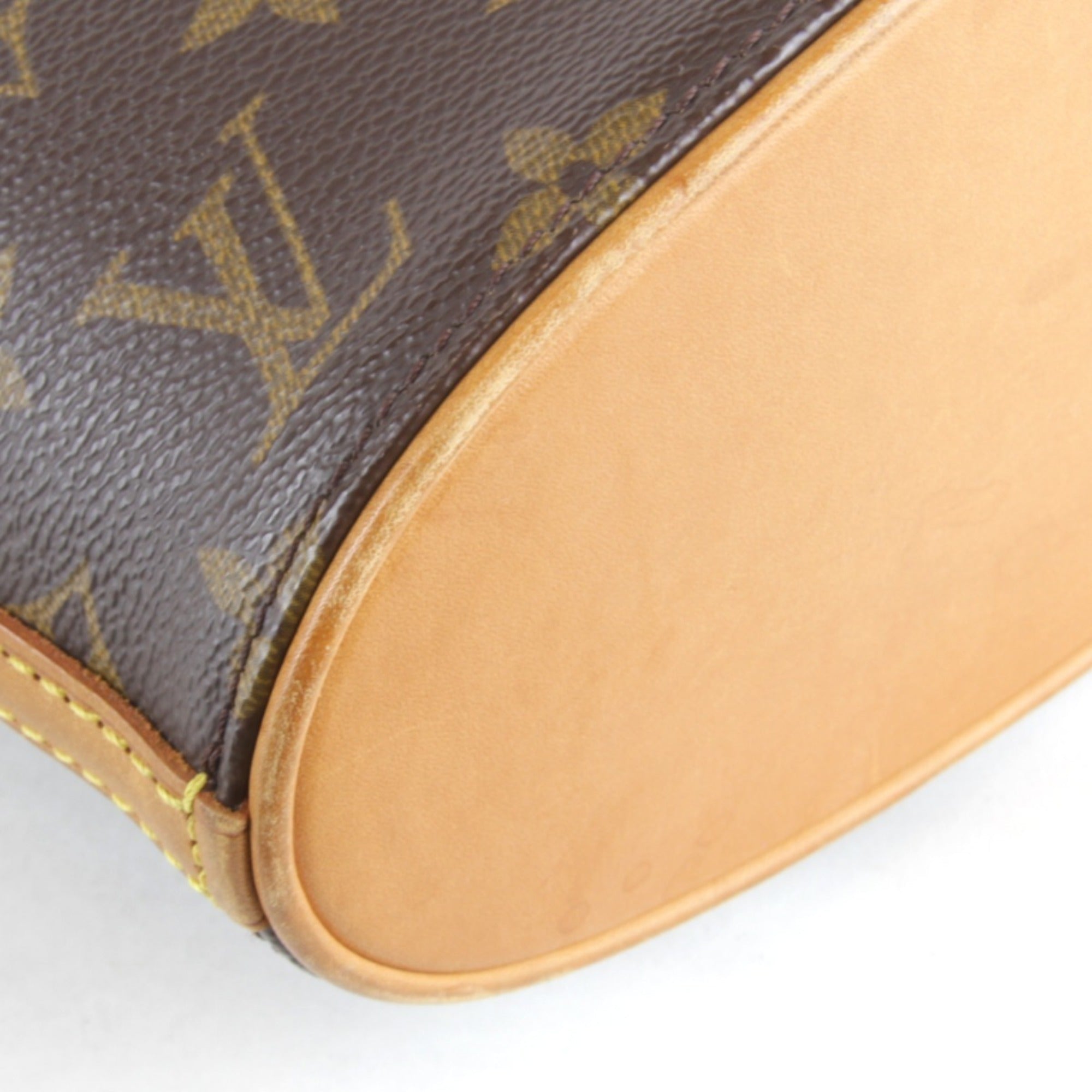 Louis Vuitton Brown Monogram Shoulder Bag (Pre-Owned)