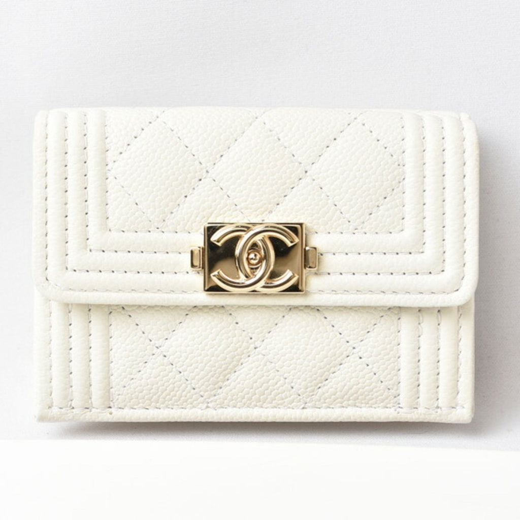 Chanel Boy Chanel Off-White Grained Calfskin Wallet (Bi-Fold) (Pre-Owned)