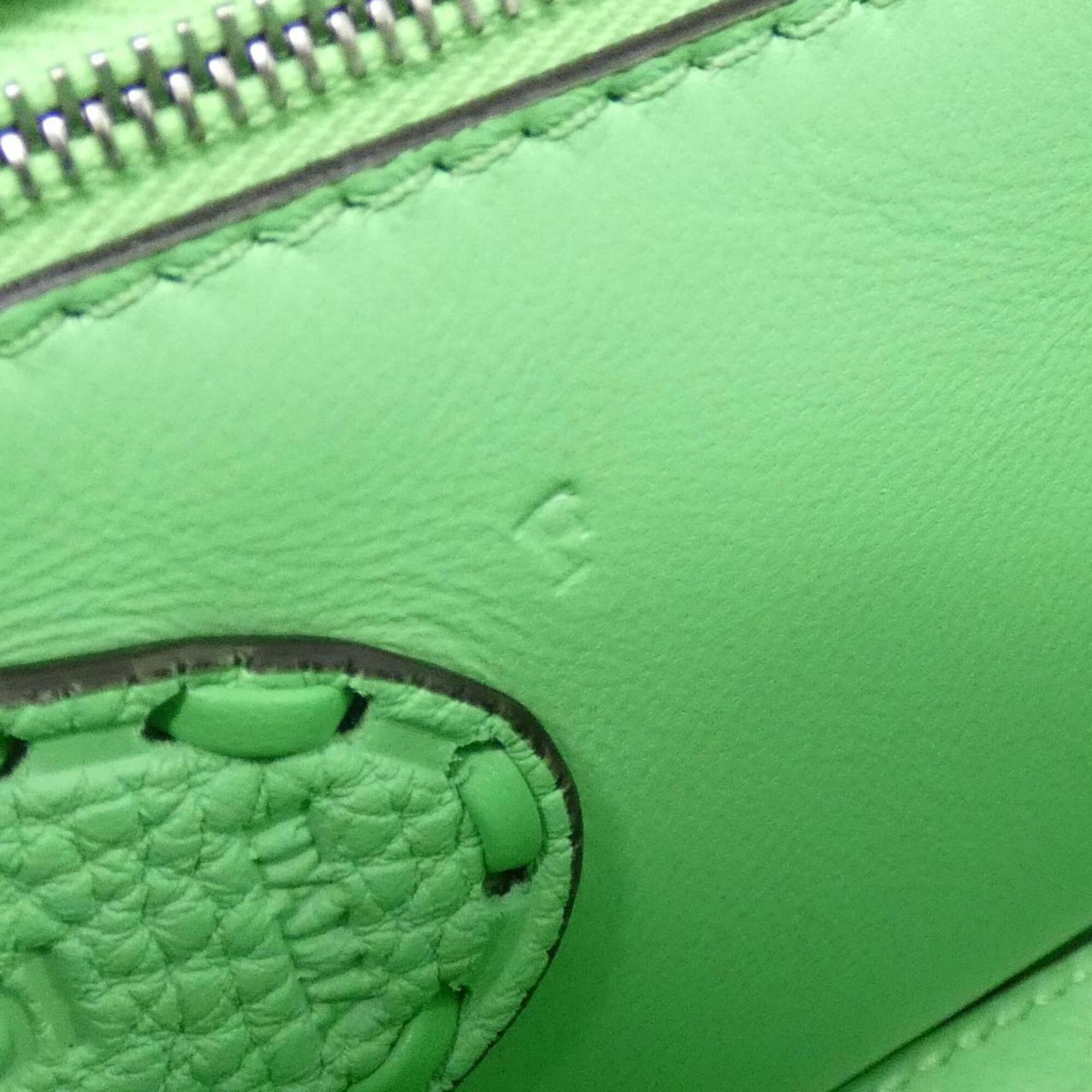 Fendi Green Leather Shoulder Bag (Pre-Owned)