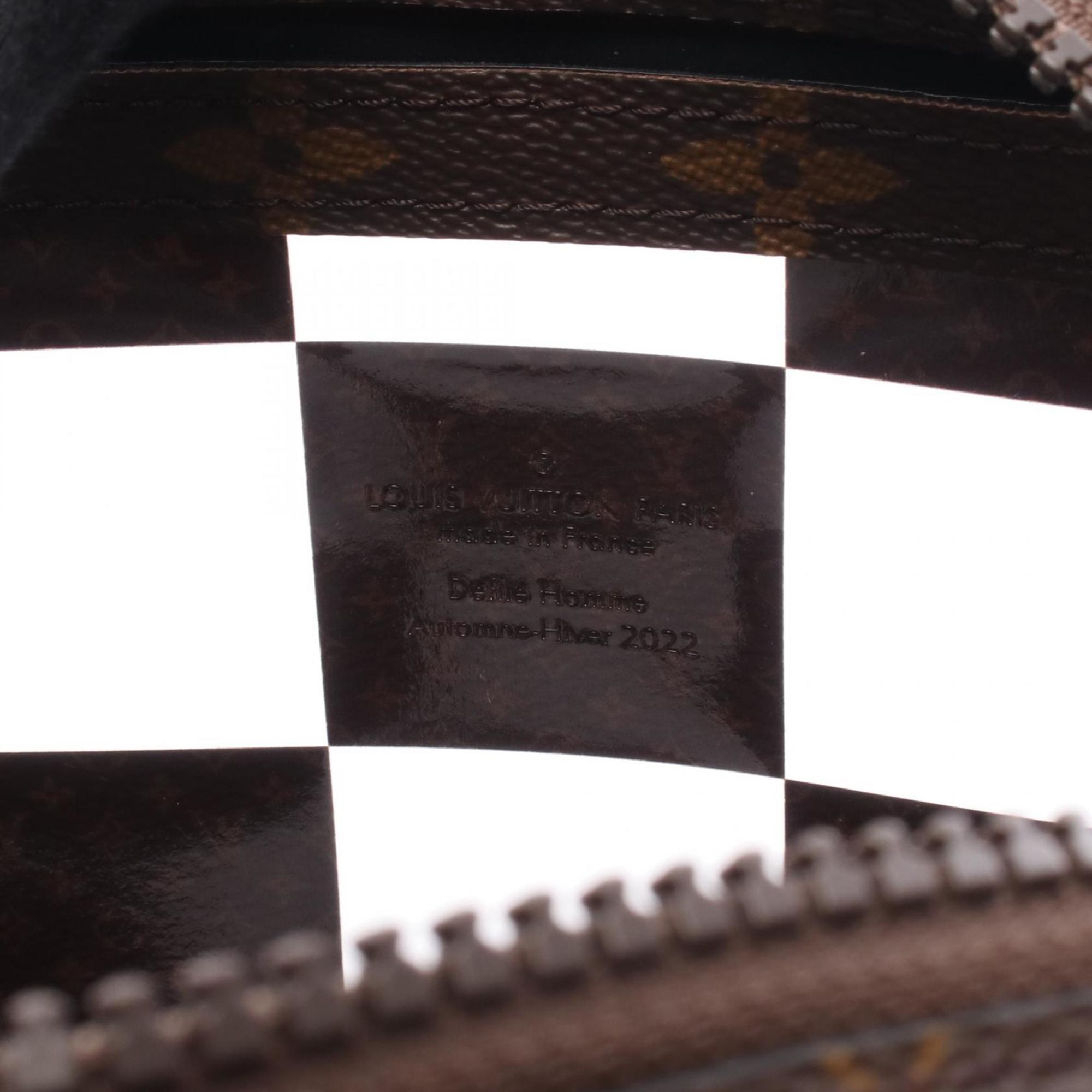 Louis Vuitton Brown Coated Canvas Pvc Shoulder Bag (Pre-Owned)