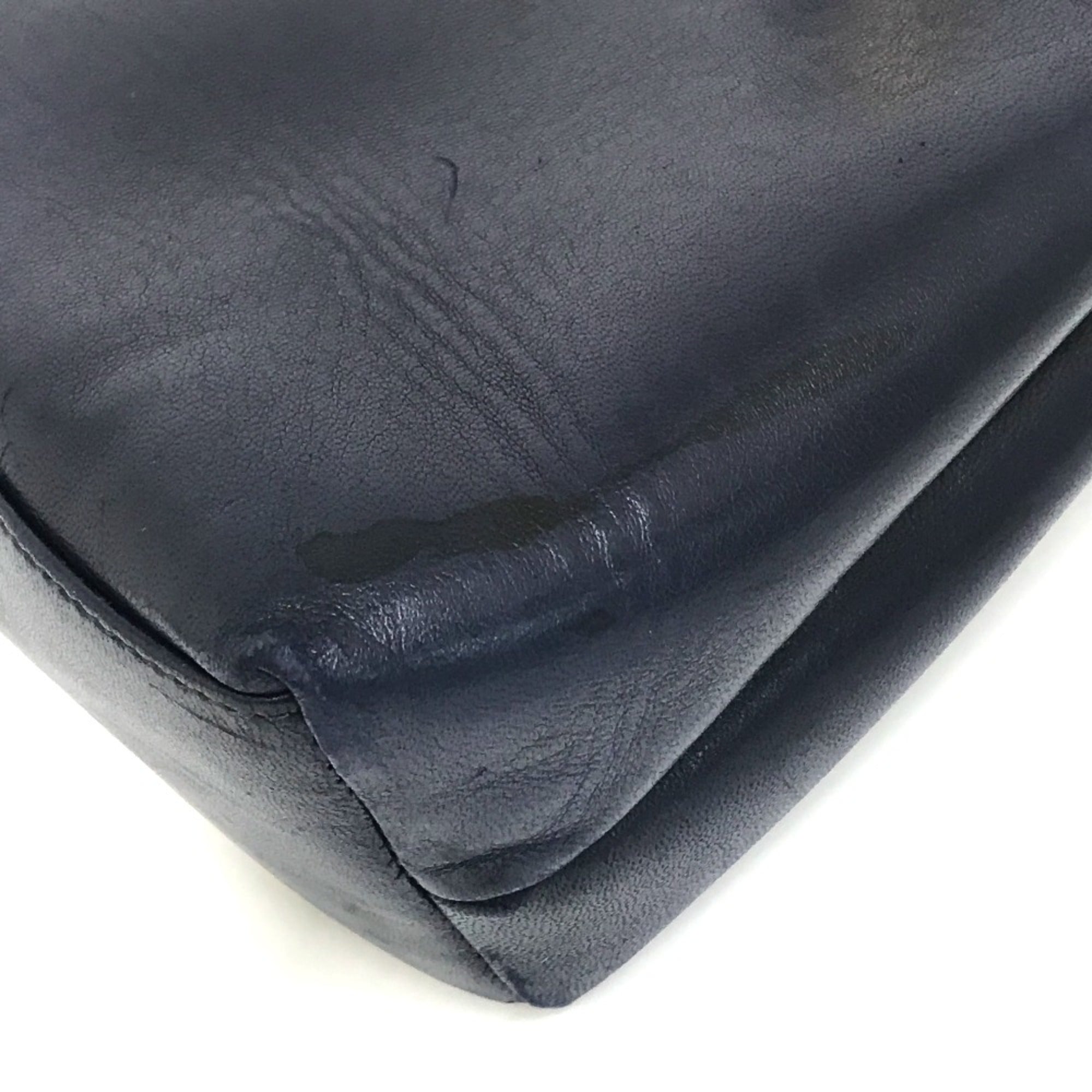 Chanel Navy Leather Shoulder Bag (Pre-Owned)