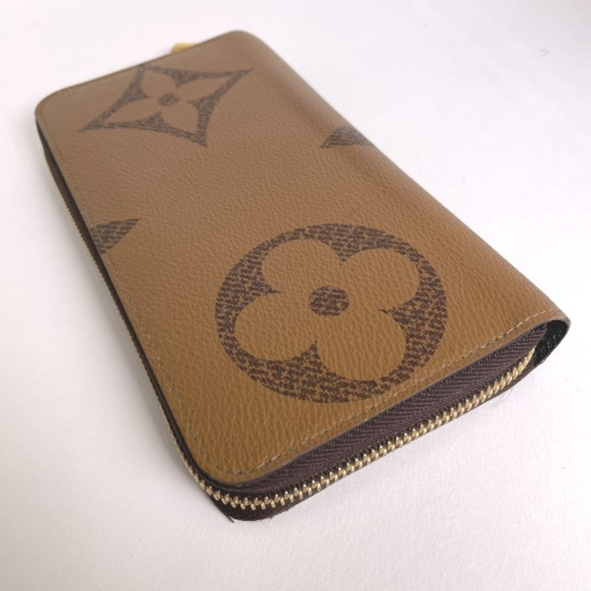Louis Vuitton Brown Monogram Long Wallet (Bi-Fold) (Pre-Owned)