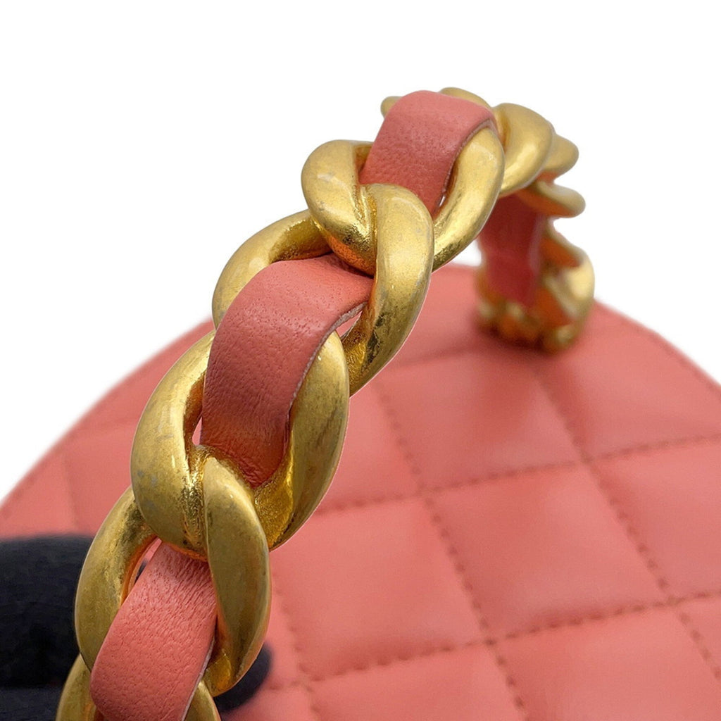 Chanel Pink Leather Shoulder Bag (Pre-Owned)