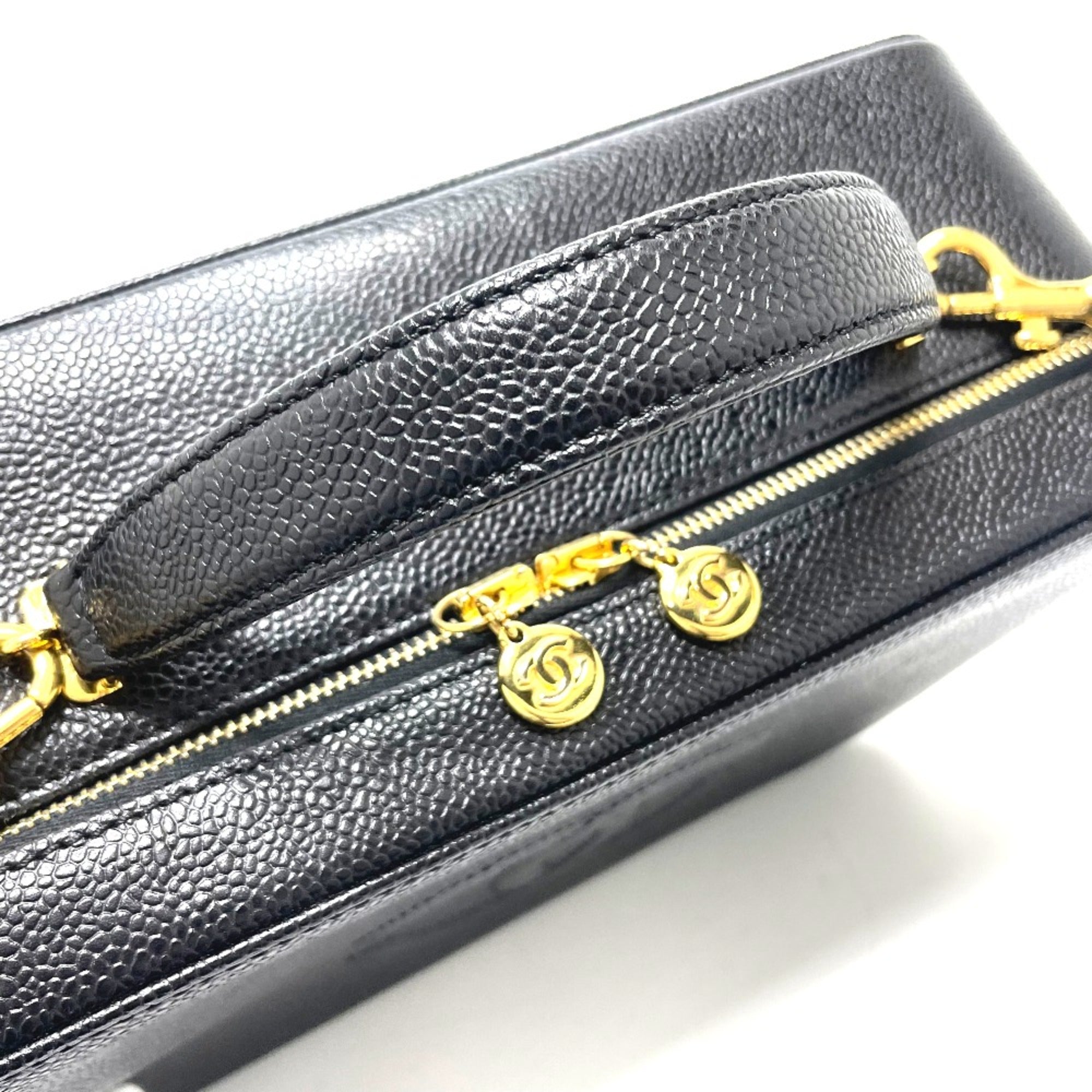Chanel Black Leather Handbag (Pre-Owned)