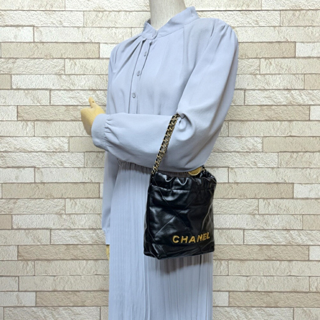 Chanel Black Handbag Shoulder Bag (Pre-Owned)