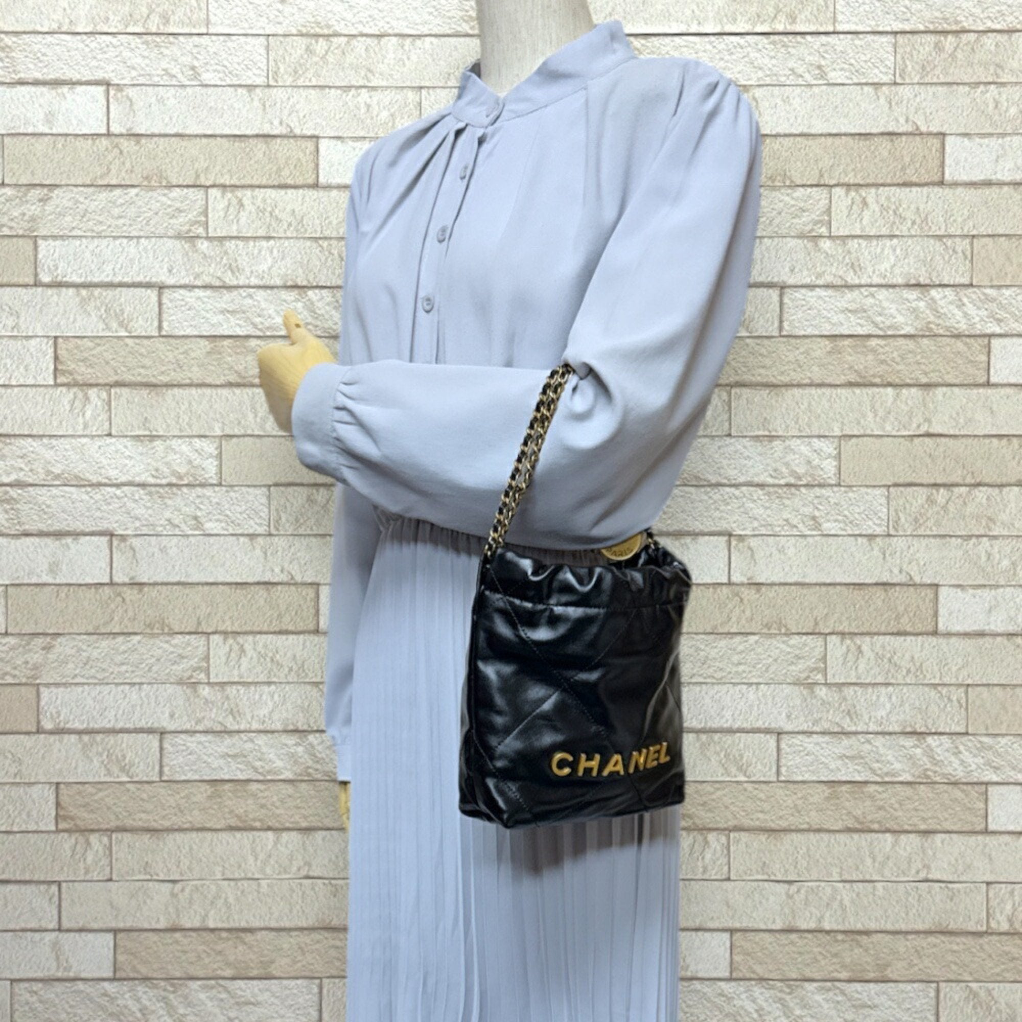 Chanel Black Handbag Shoulder Bag (Pre-Owned)
