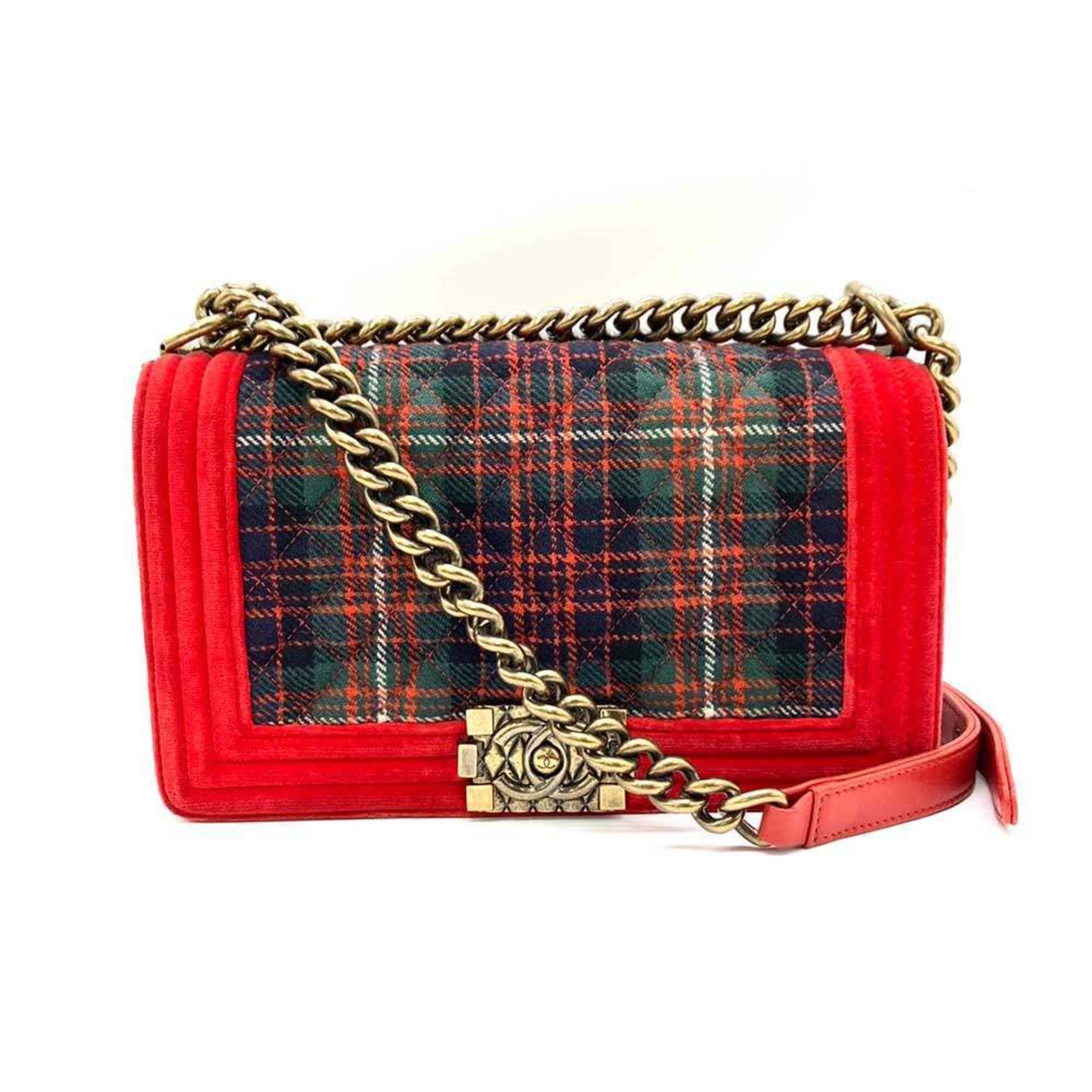 Chanel Green Red Color Canvas Shoulder Bag (Pre-Owned)