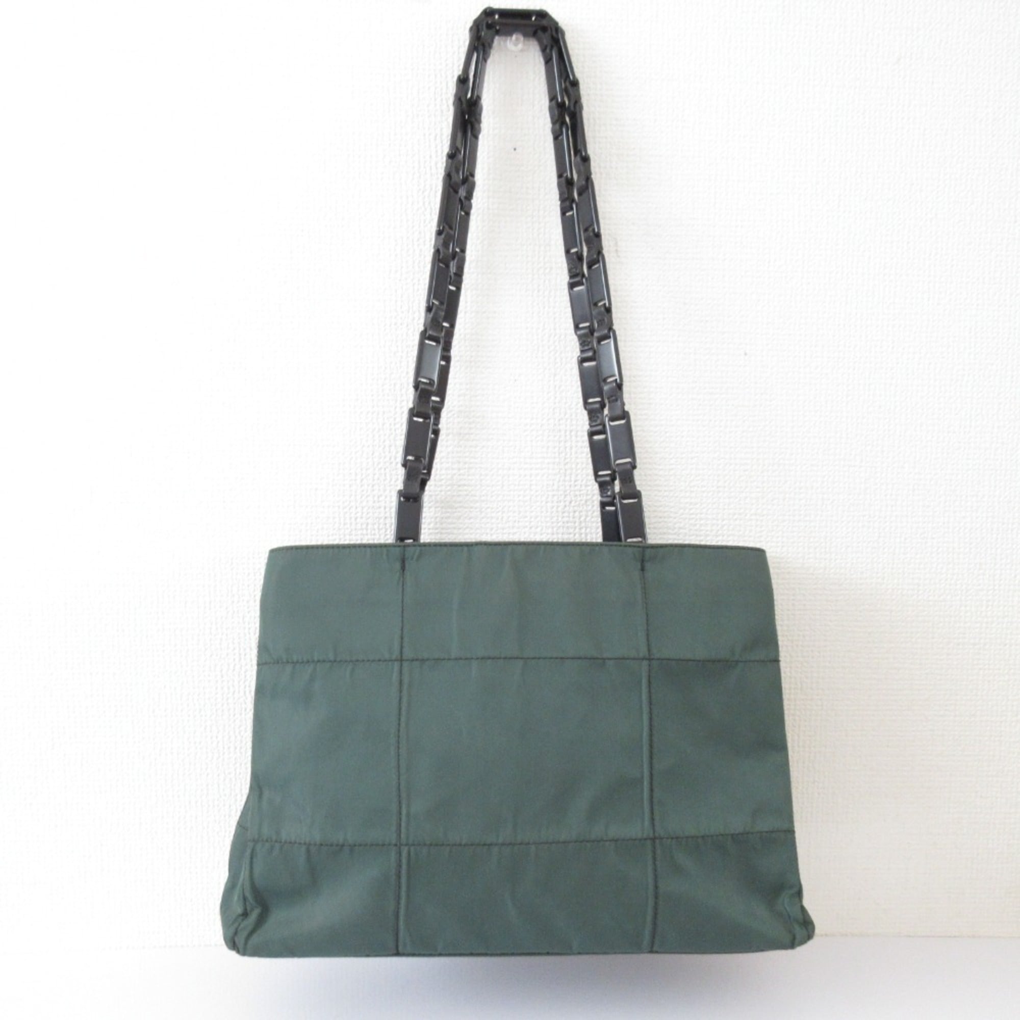 Prada Green Quilting Shoulder Bag (Pre-Owned)