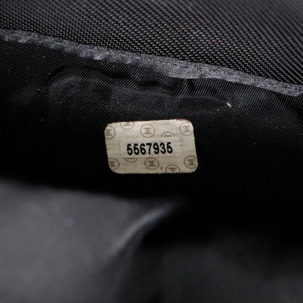 Chanel Tweed Handbag (Pre-Owned)